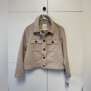 NWT Avec Les Filles tan button up shacket. Size L.